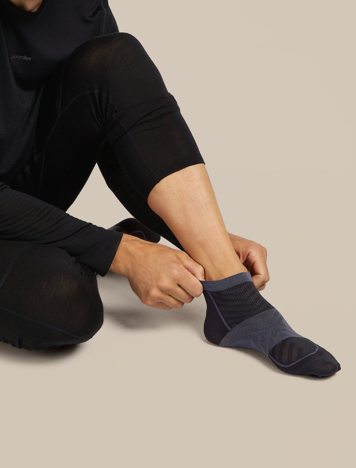 Men’s Merino Blend Run+ Ultralight Micro Socks Black/Graphite - 4