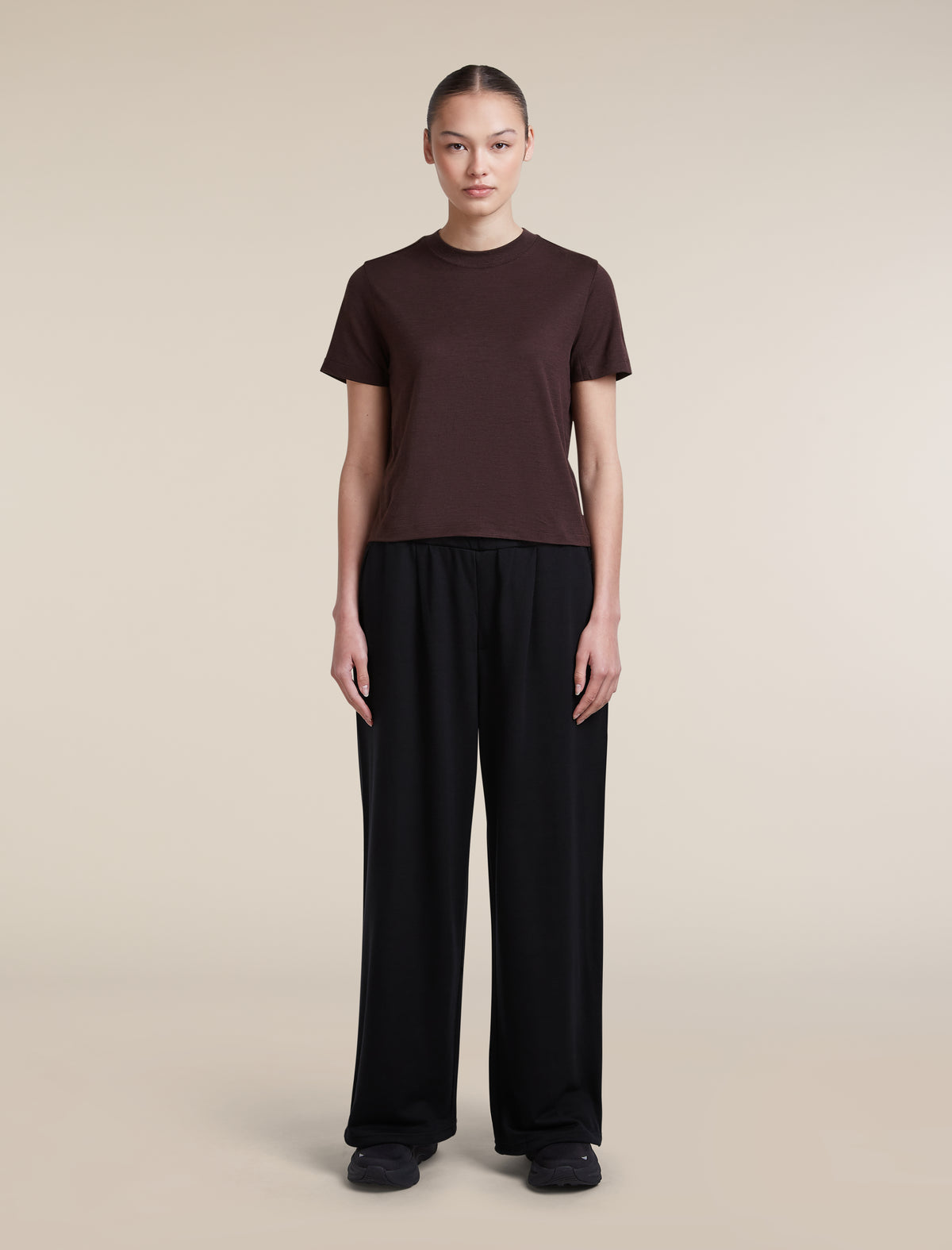 icebreaker-apac Women's Merino 150 Tech Lite Short Sleeve Crop T Shirt Bittersweet Women - 3