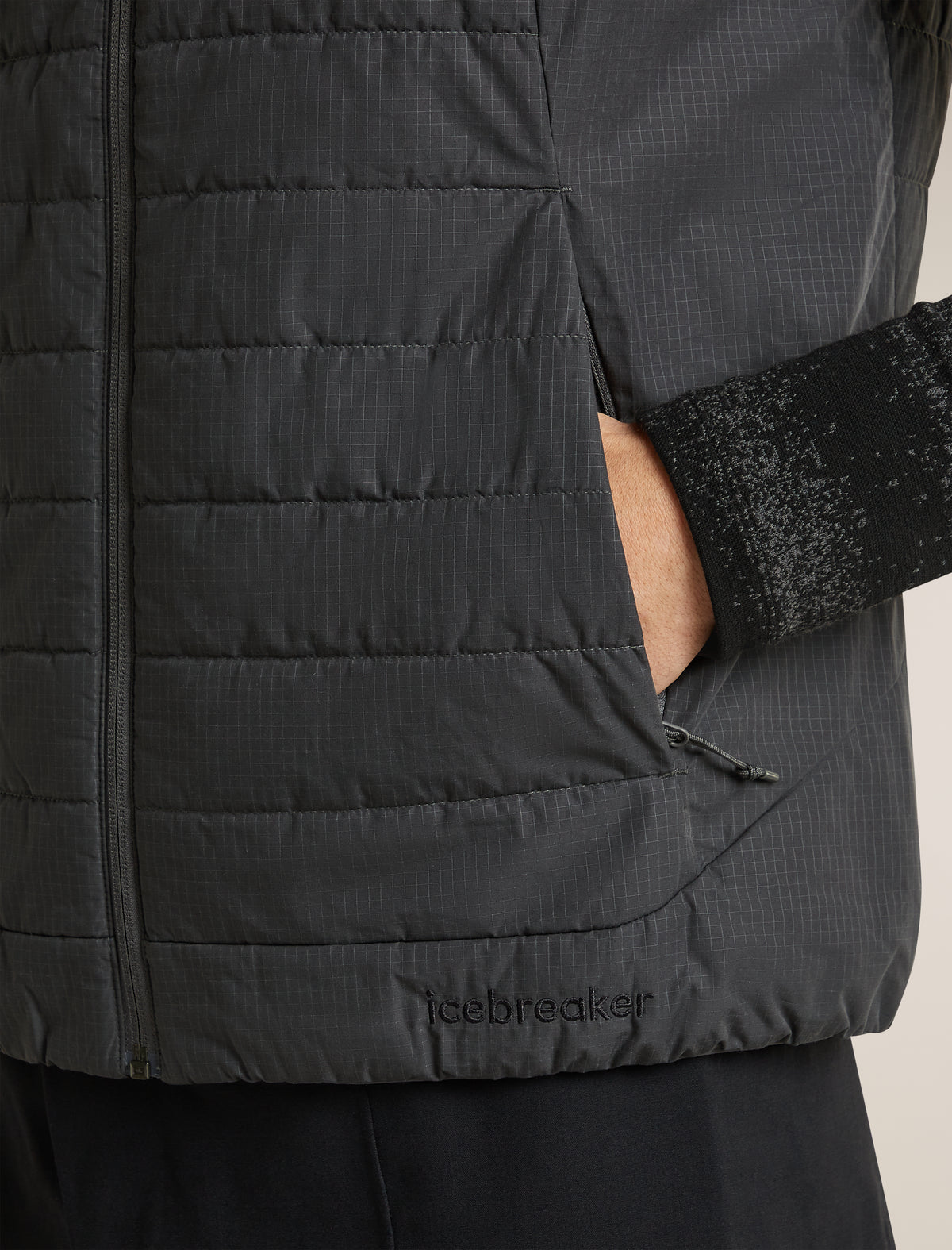 icebreaker-apac Men's 1360 MerinoLoft™ Vest Obsidian Men - 8