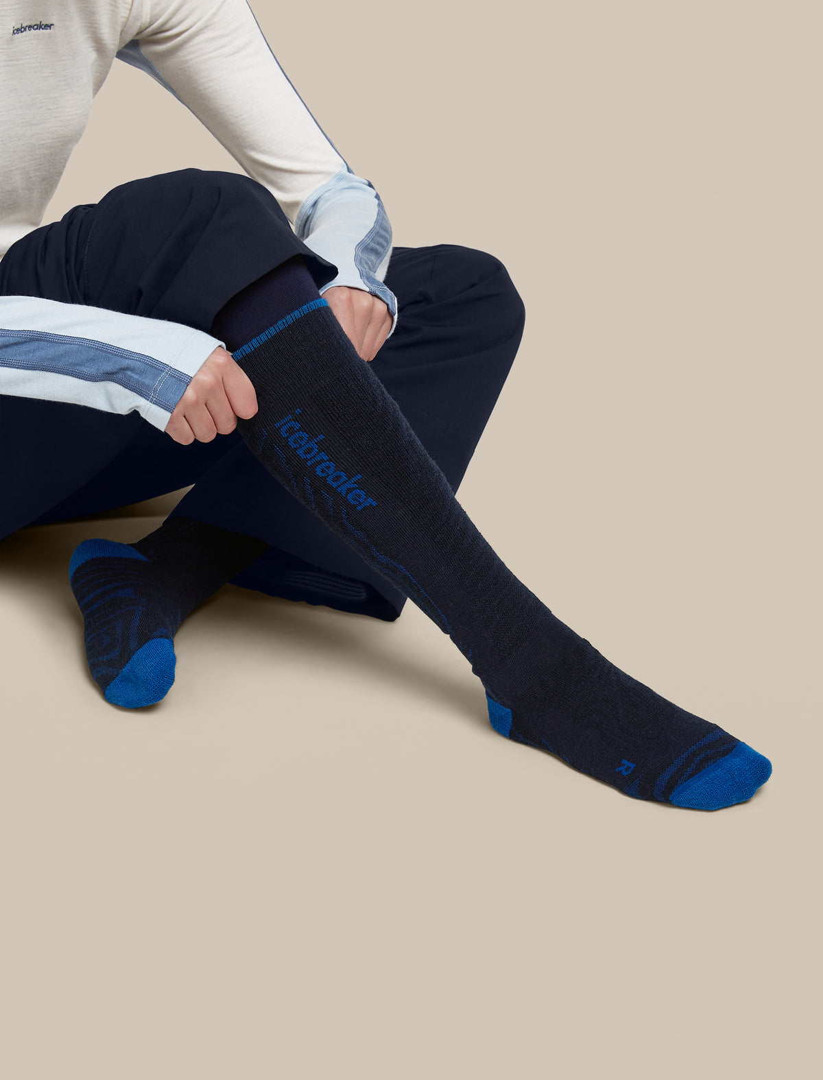 icebreaker-apac Women's Merino Blend Ski+ Medium Over The Calf Socks Mountain Contour Midnight Navy/Lazurite/Black Women - 5