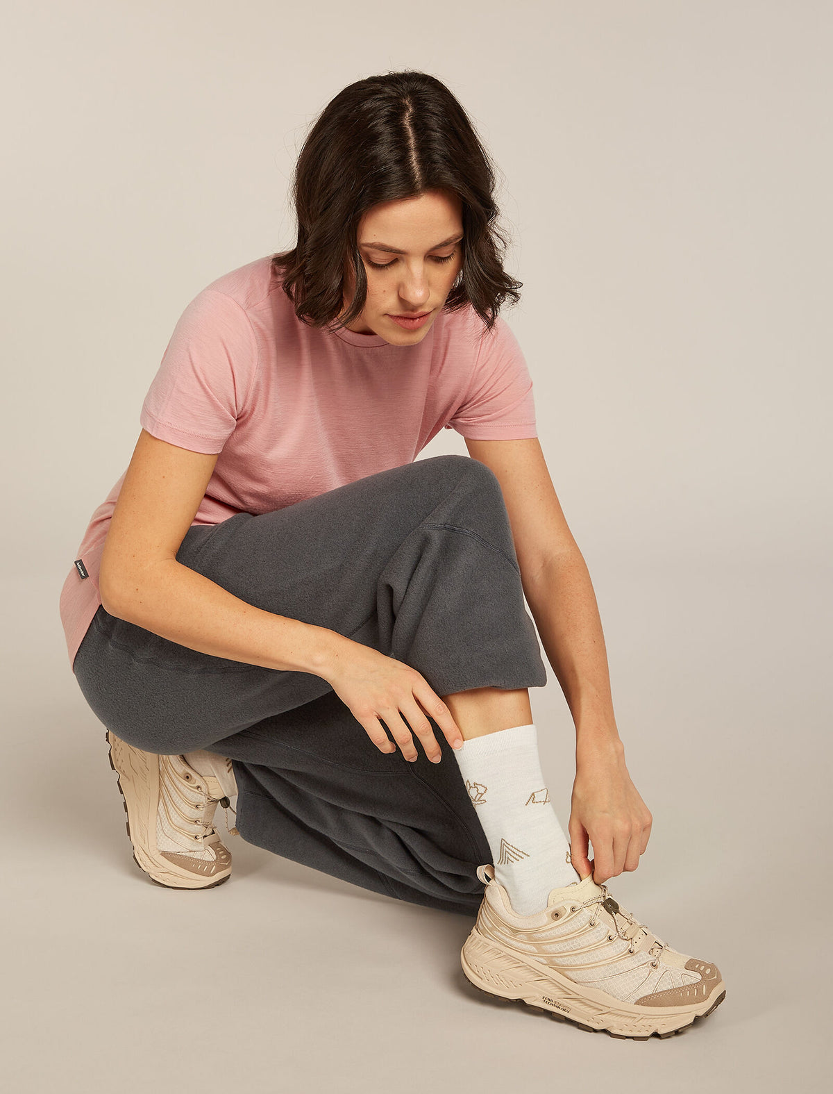 Women’s Merino Lifestyle Ultralight Crew Socks Camp Essential Ecru Hthr/Sand - 1