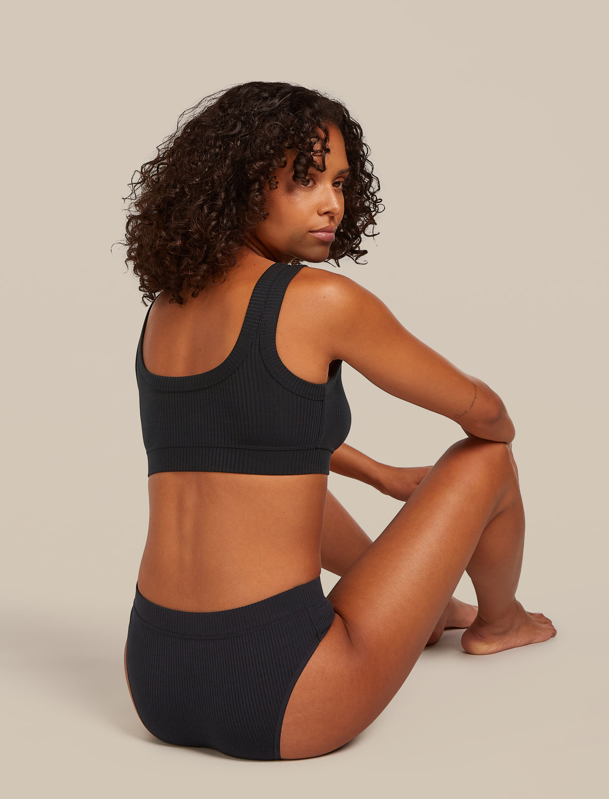 Women’s Merino Blend Rib Lotus Bra Black - 6