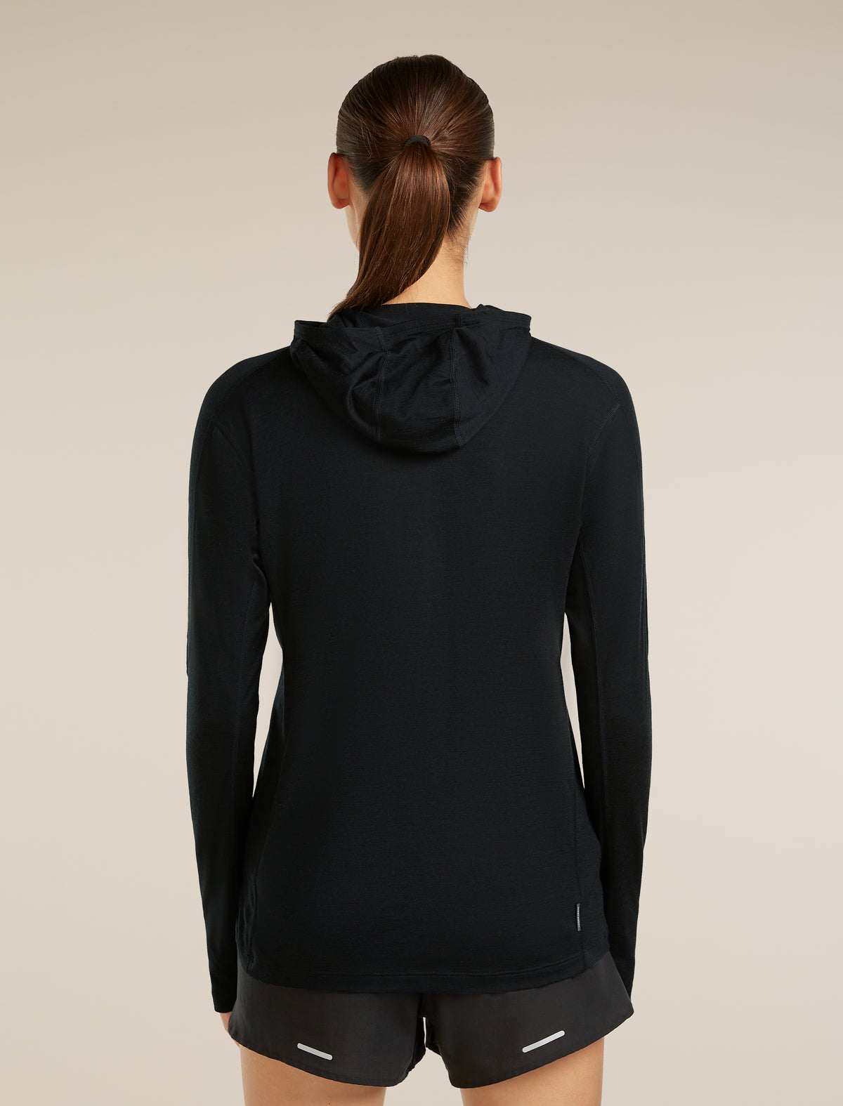 Women’s 150 MerinoFine™ Ace Long Sleeve Hoodie UPF Black - 2