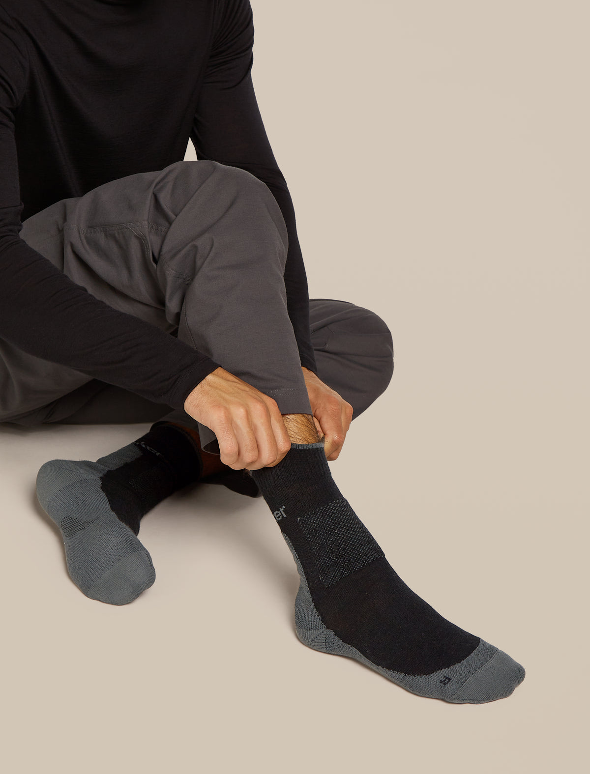 Men’s Merino Hike+ Medium Crew Socks Black/Obsidian - 2