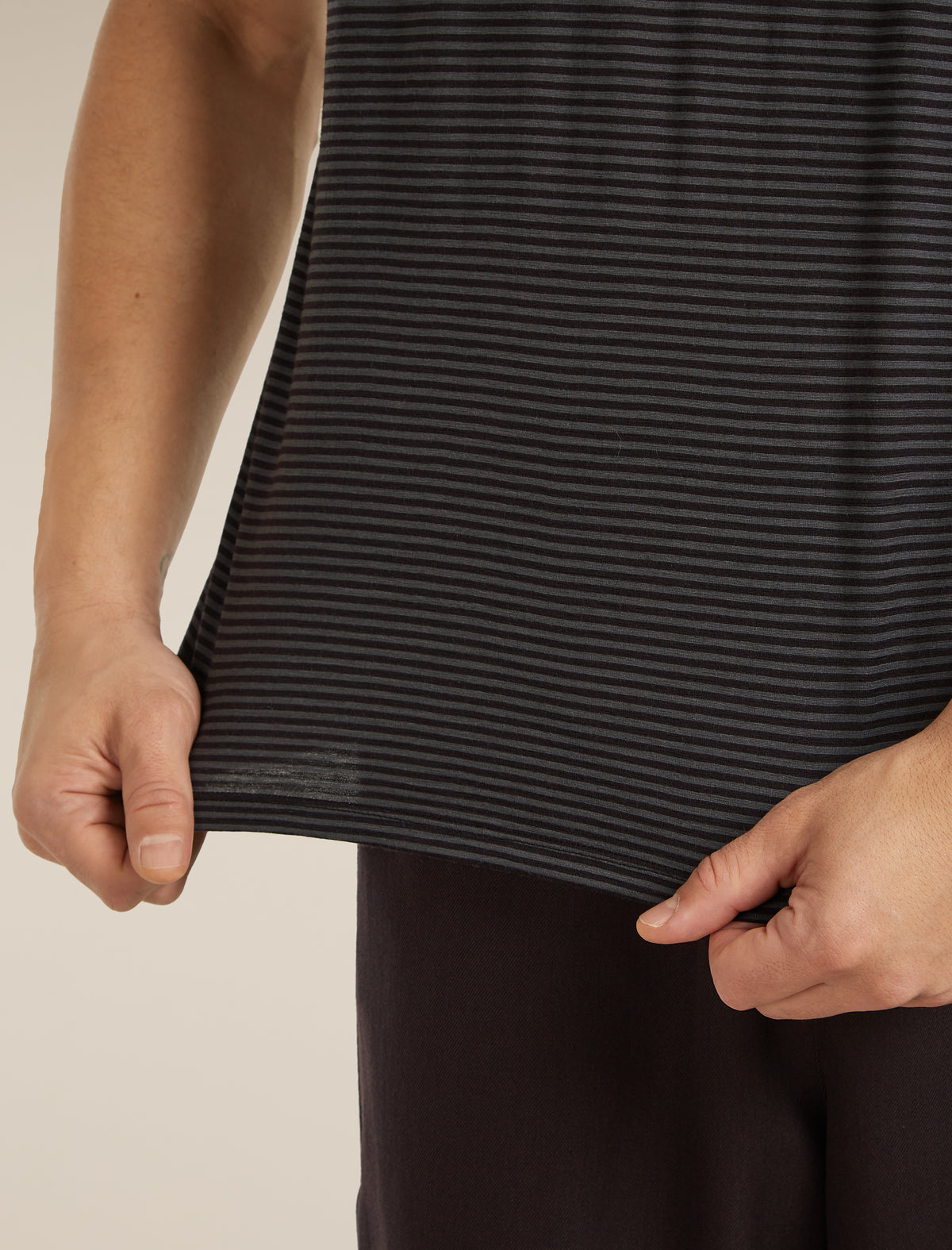 Unisex Merino 150 Short Sleeve T-Shirt Stripe Before dawn/Obsidian - 18