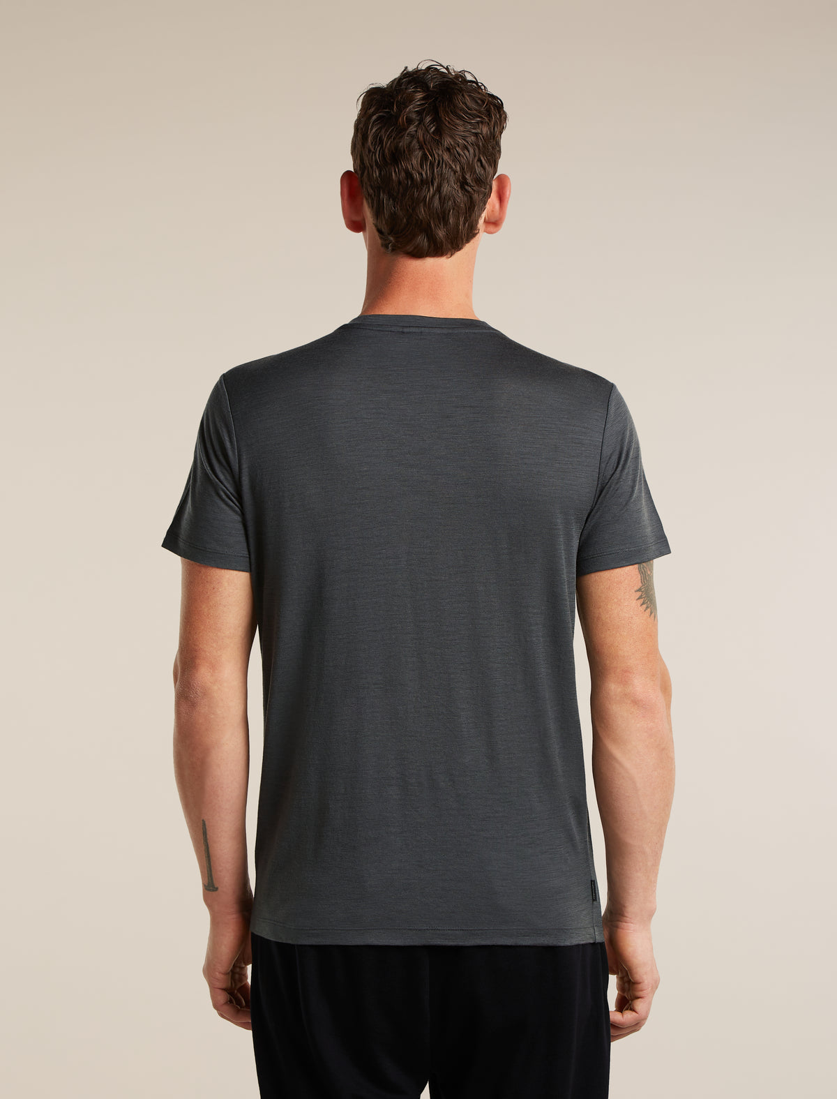 Men's Merino 150 Tech Lite Short Sleeve T Shirt Bear Tour Obsidian - 2