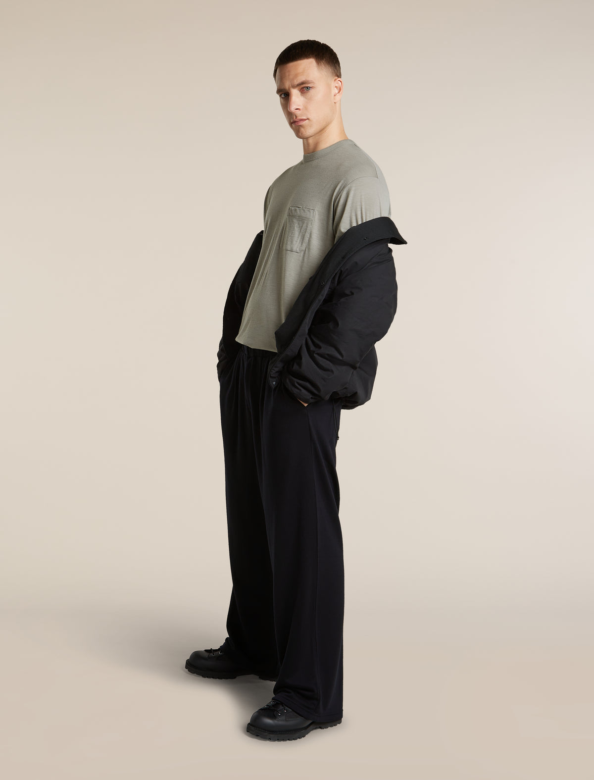 Unisex Merino 150 Long Sleeve Pocket T Shirt Smokey Grey - 15