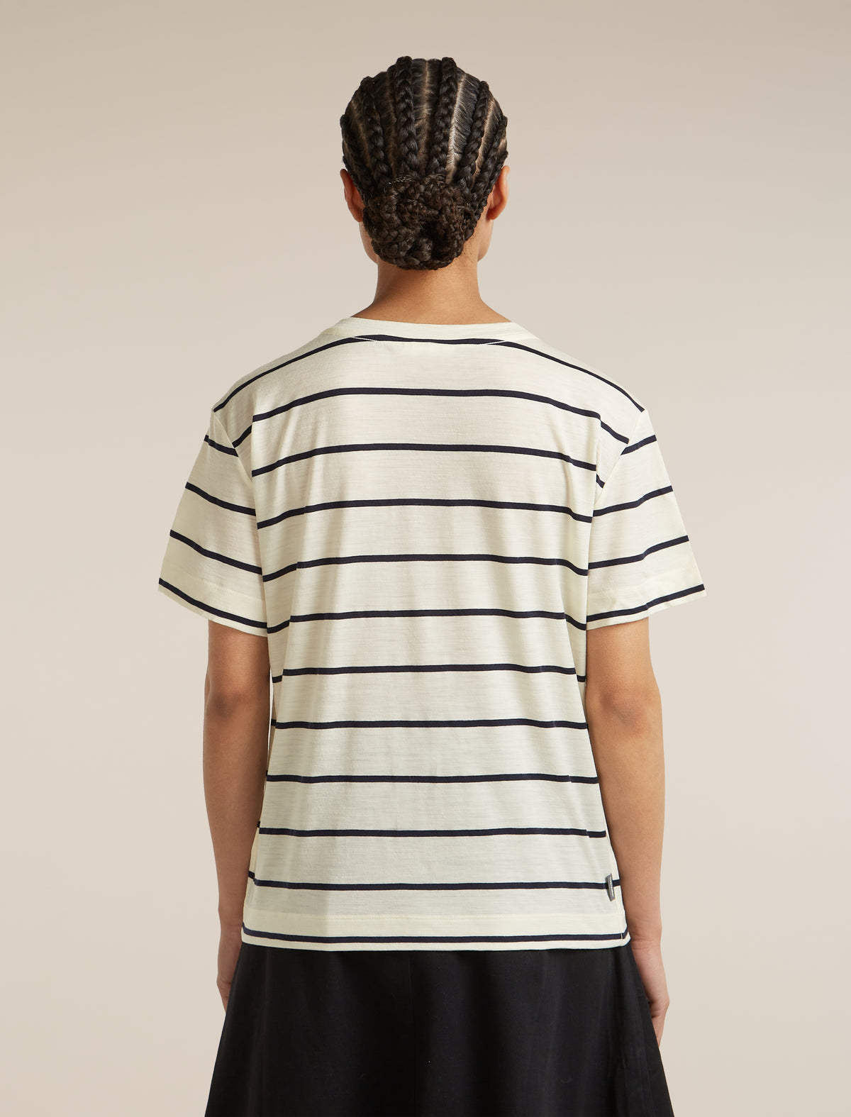 Women’s Merino 150 Tech Lite Short Sleeve Relaxed V Neck T-Shirt Undyed/Midnight navy - 2