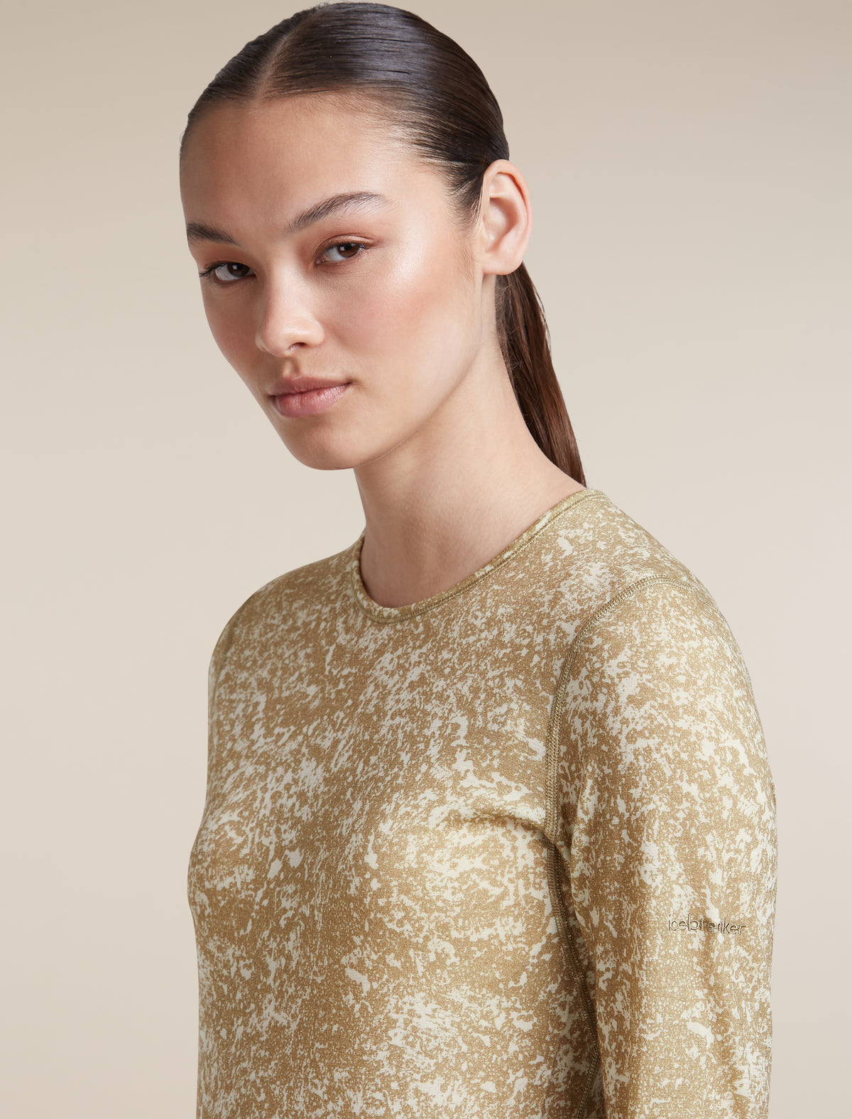 Women's Merino 200 Oasis Long Sleeve Crewe Moss Bloom AOP Cumin/Undyed/Aop - 6