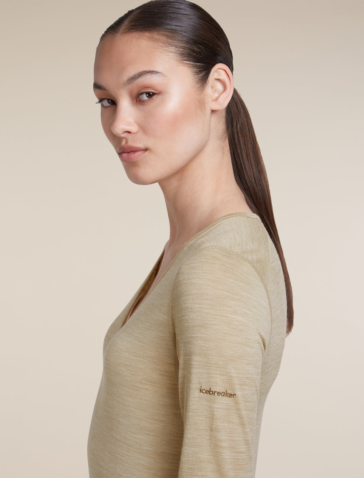Women's Merino 200 Oasis Long Sleeve V Neck Bay Heather - 6