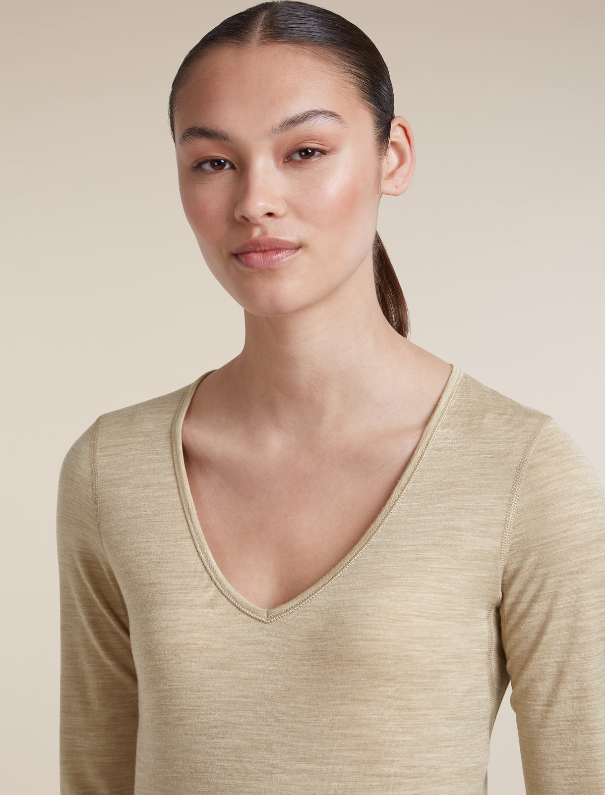 Women's Merino 200 Oasis Long Sleeve V Neck Bay Heather - 8
