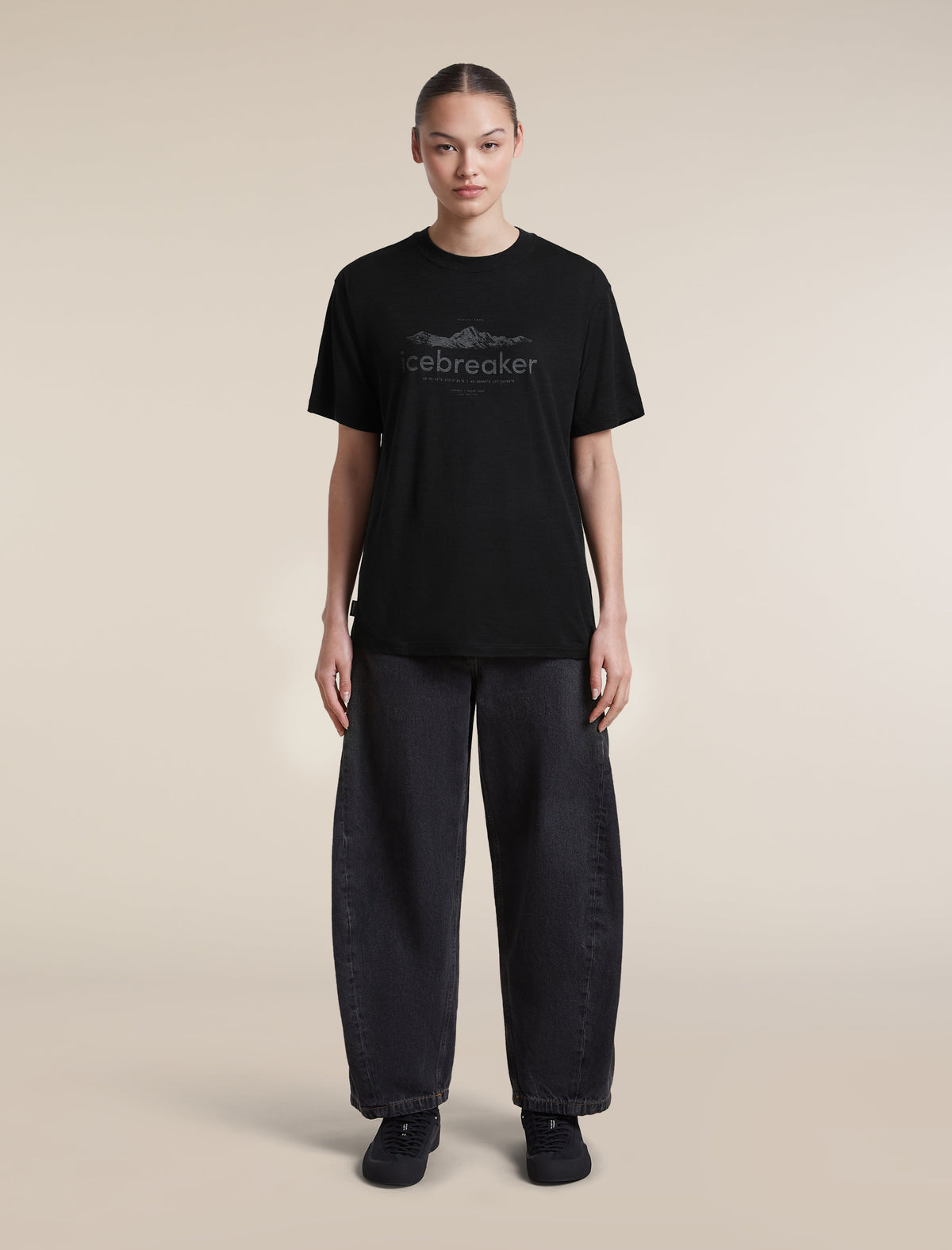 Women's Merino 150 Tech Lite Short Sleeve Relaxed T Shirt icebreaker Heritage Black - 3