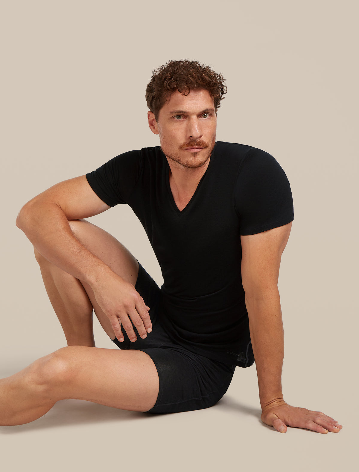 Men’s Merino 150 Anatomica Short Sleeve V Neck Top Black - 5