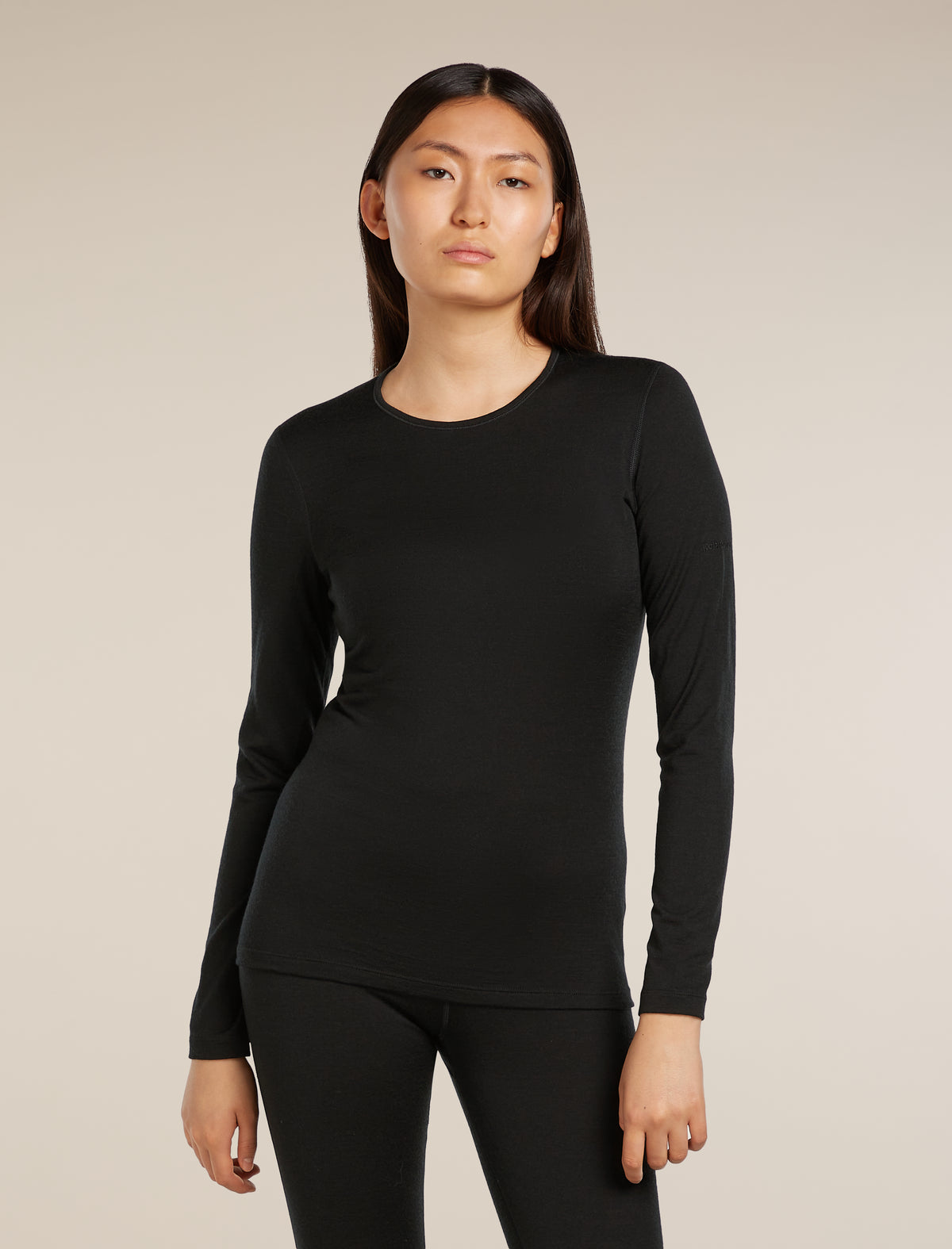 Women’s Merino 200 Oasis Long Sleeve Crew Thermal Top Black - 1