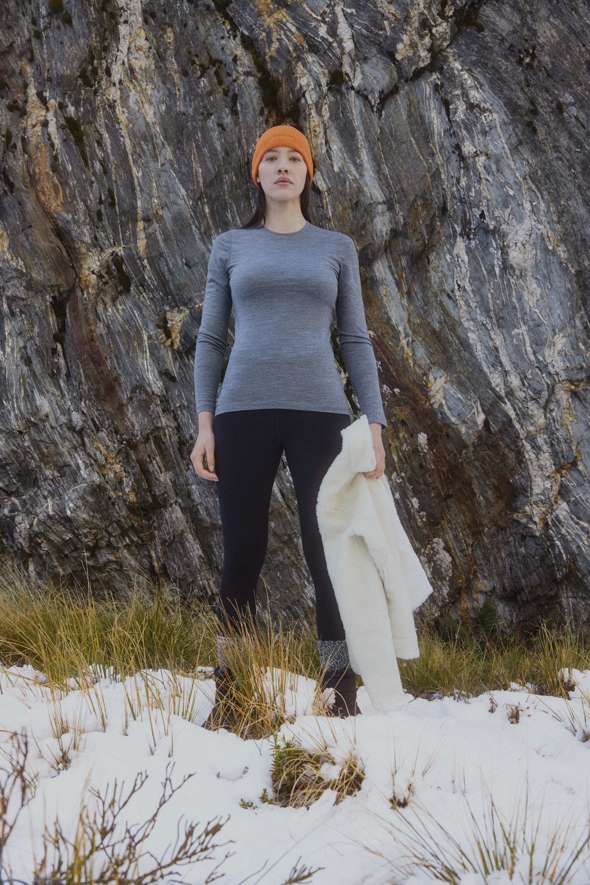 Women’s Merino 200 Oasis Long Sleeve Crew Thermal Top Gritstone Heather - 11