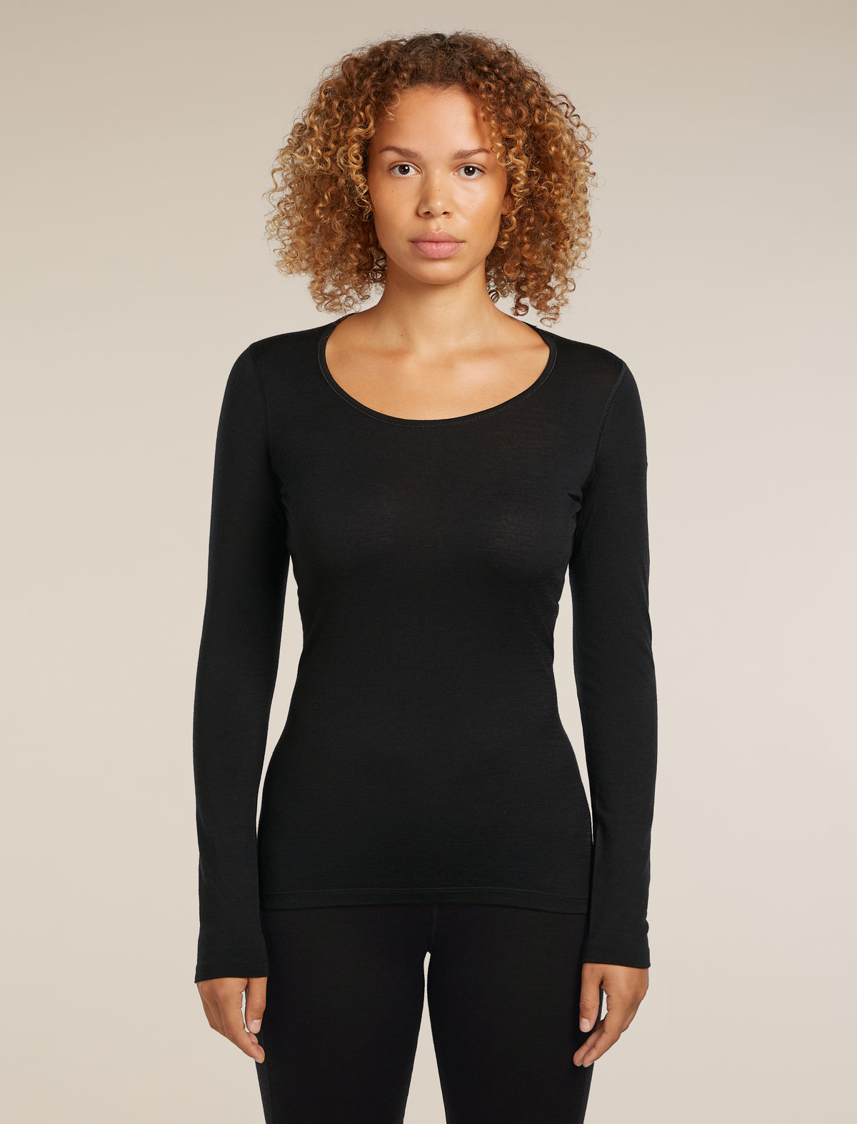 Women’s Merino 200 Oasis Long Sleeve Scoop Thermal Top Black - 1