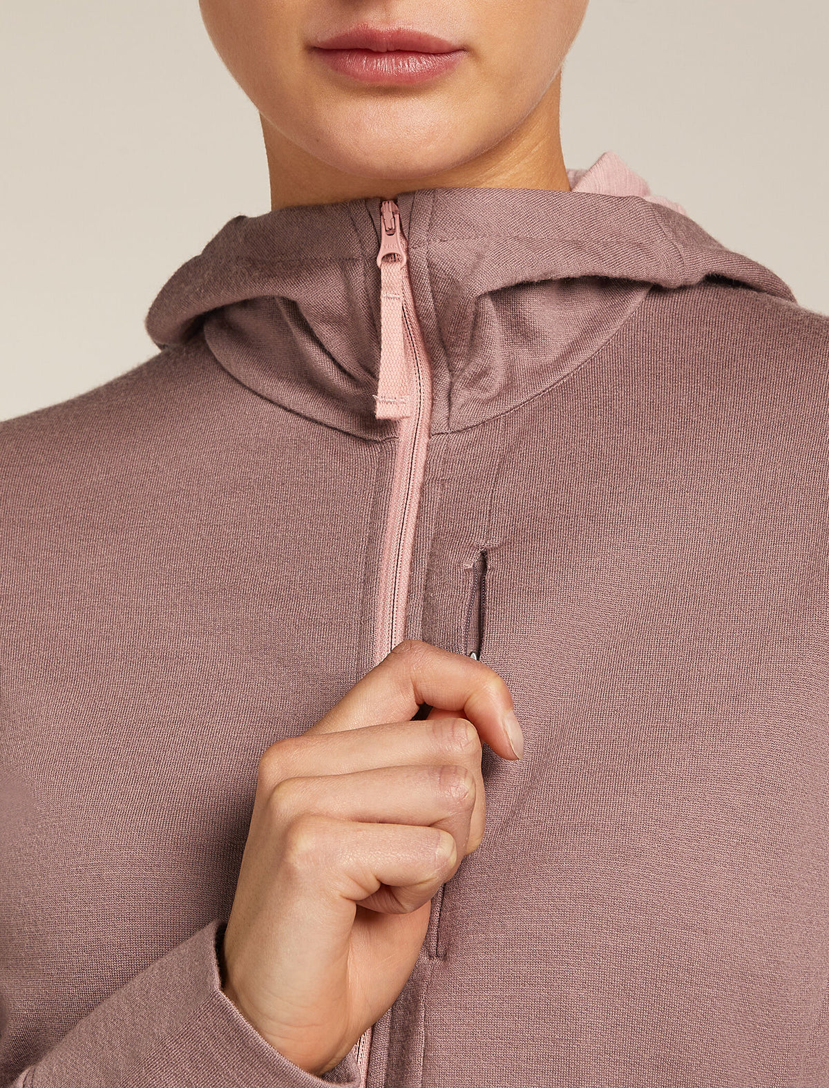 Women’s Merino 260 Quantum Long Sleeve Zip Hoodie Summit/Blush - 10