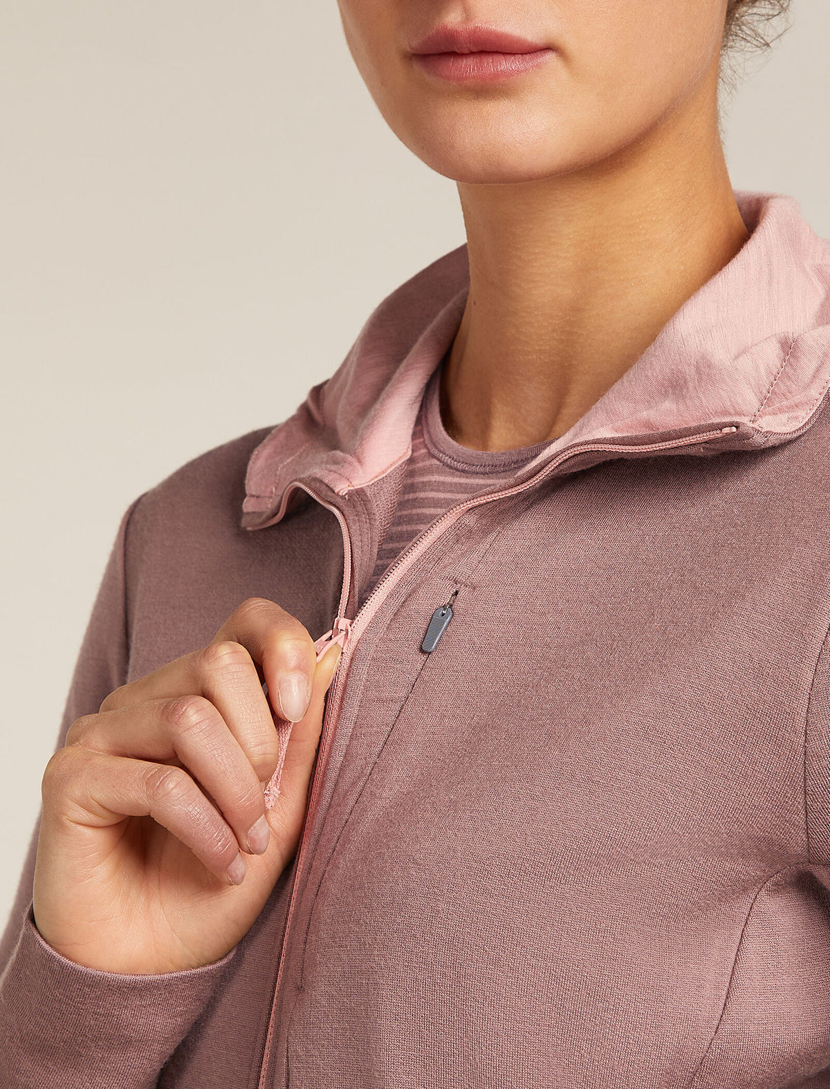 Women’s Merino 260 Quantum Long Sleeve Zip Hoodie Summit/Blush - 7