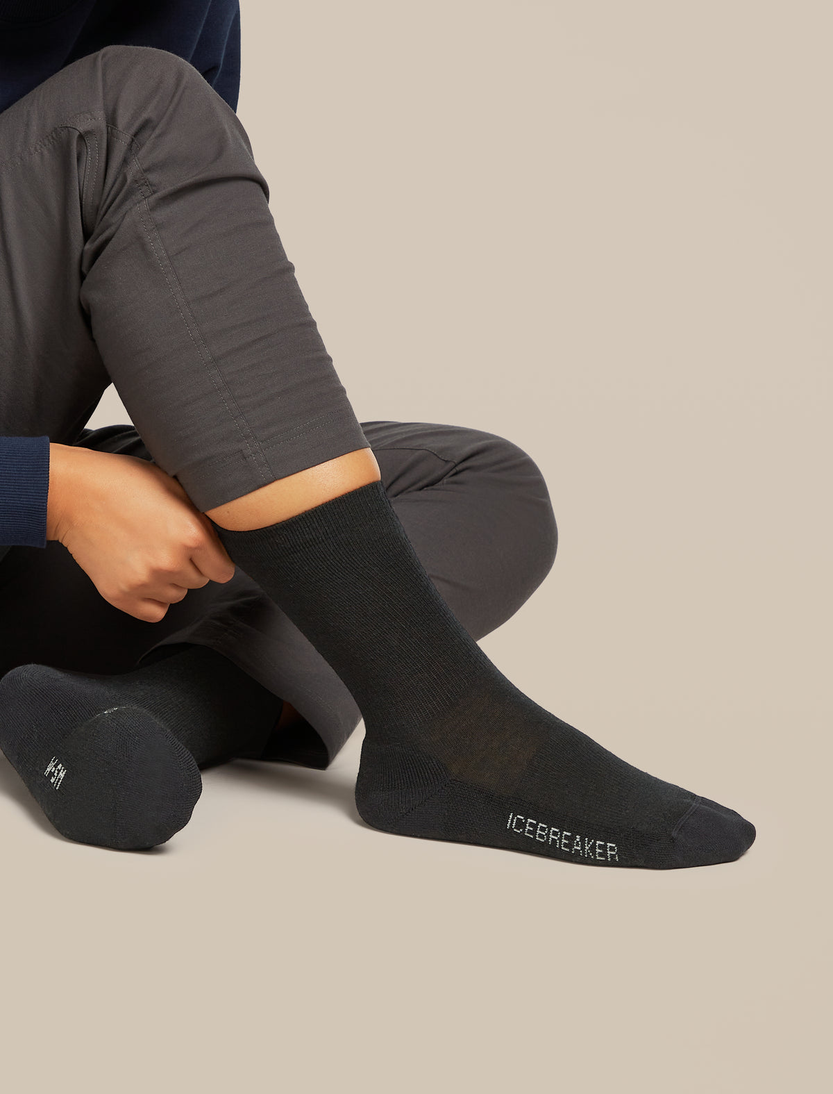 Women’s Merino Lifestyle Light Crew Socks Black - 2